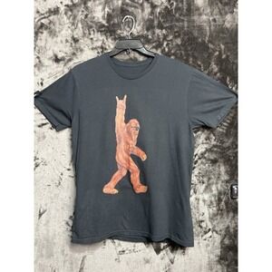 Bigfoot "Rock On" Shirt Men L Sasquatch Concert Vibes Funny Tee